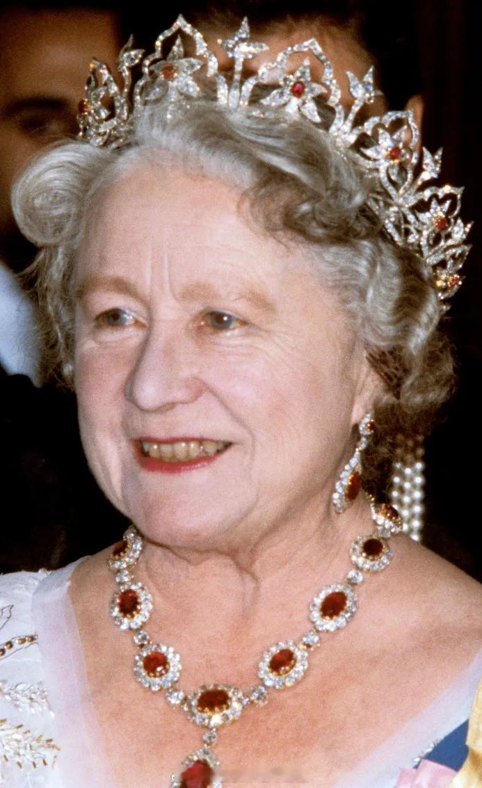 #老照片#Her Majesty Queen Elizabeth The Que