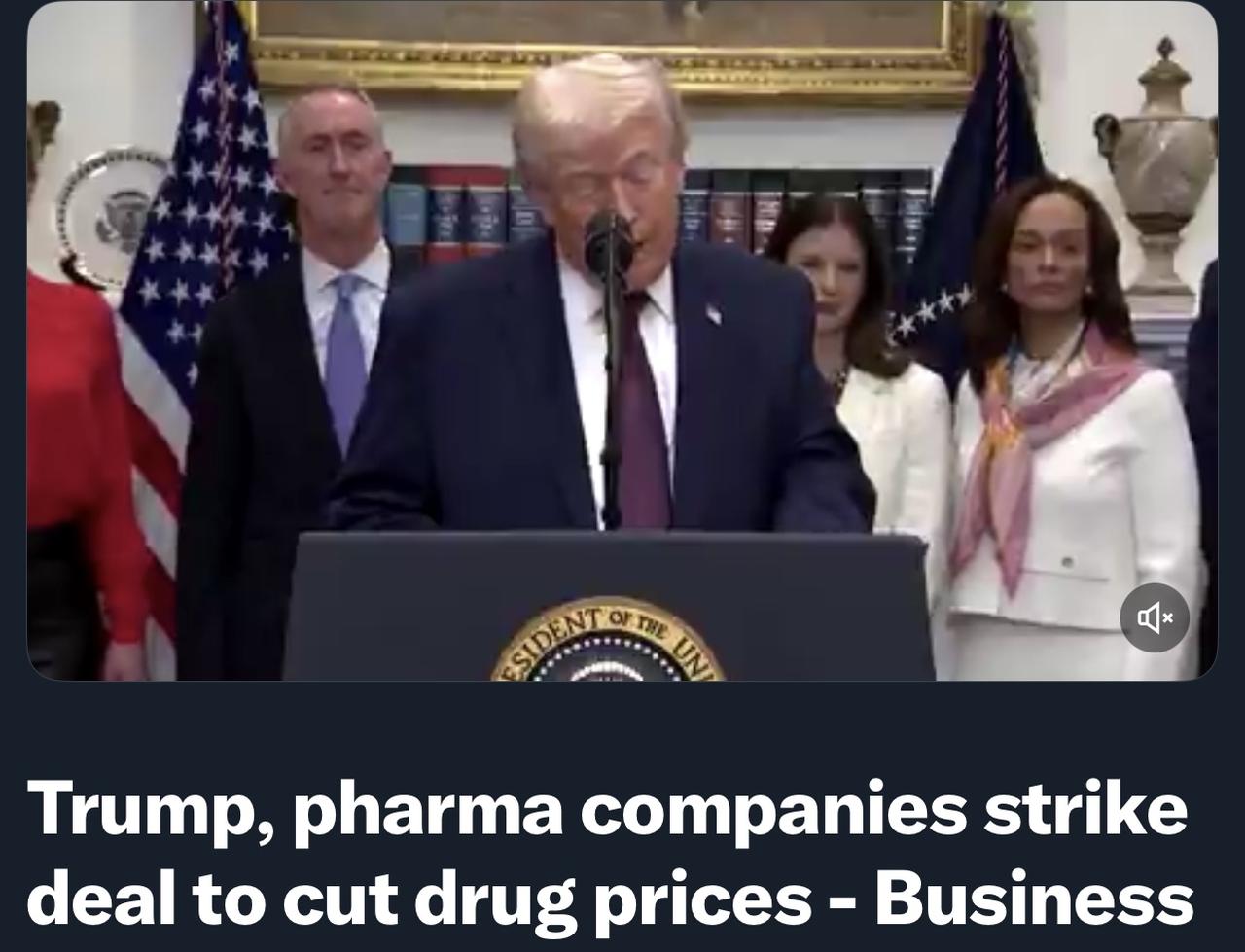 当地时间周五，特朗普与九家大型制药公司宣布达成协议，将大幅降低政府医疗补助计划和