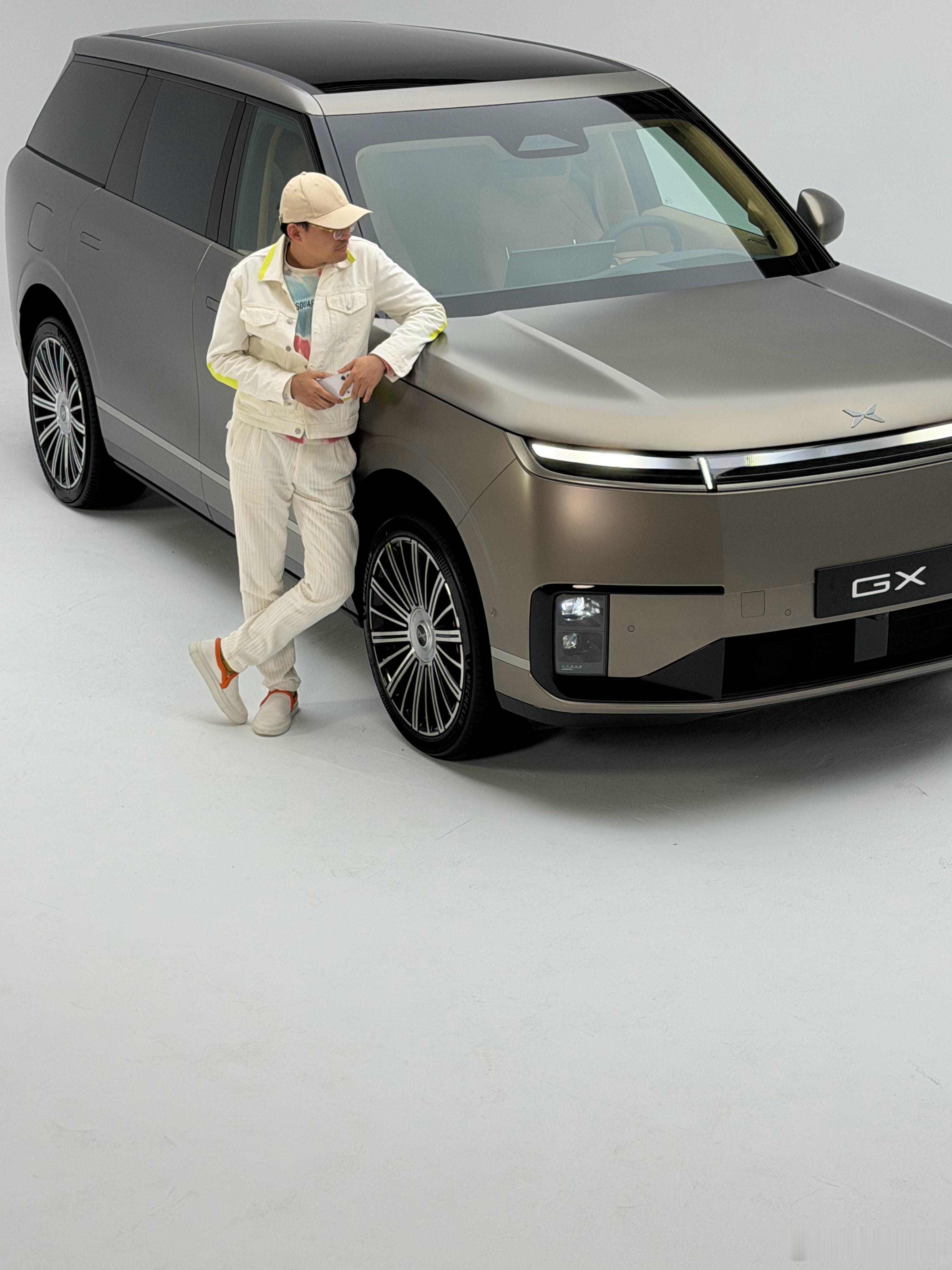 应该会卖得不错，毕竟确实很像了 