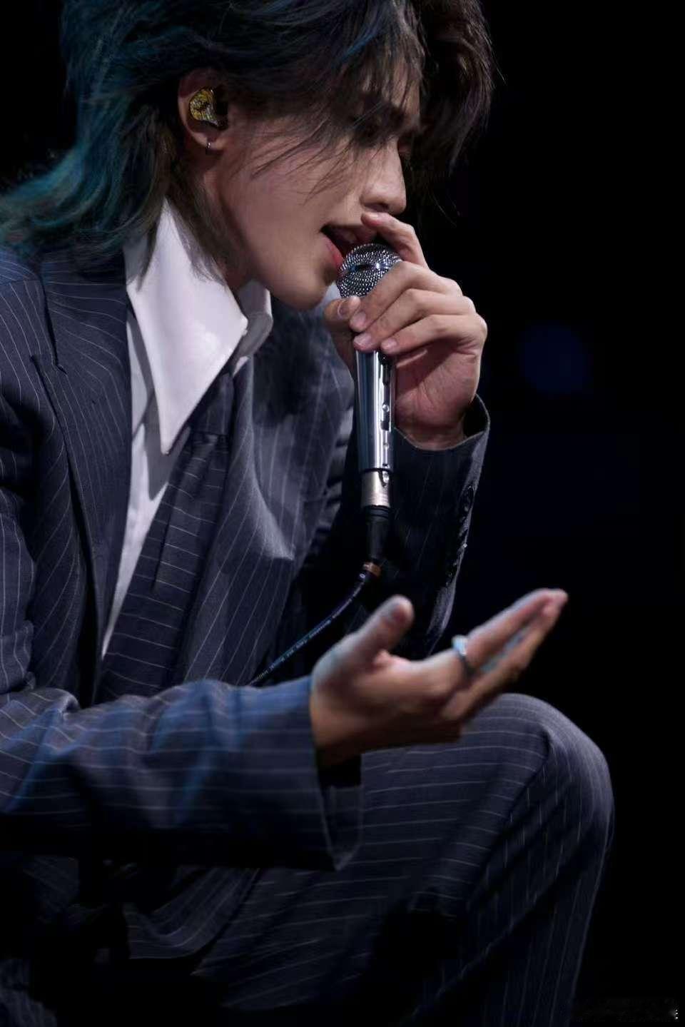 蔡徐坤Tillnexttime蔡徐坤joox音乐之夜舞台出图蔡徐坤Tillnex