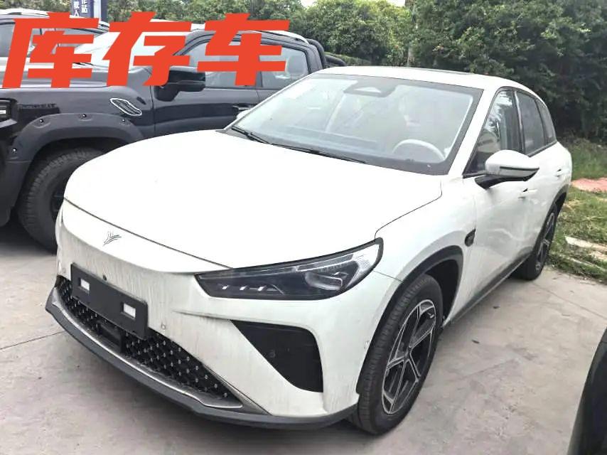 车型:哪吒 2024款 哪吒L 310 闪充红衣版
​车况:原版原漆库存新车
​