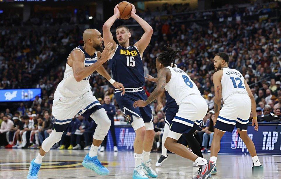 NBA季后赛 森林狼vs掘金 掘金队主场125-113击败森林狼队，将系列赛总比