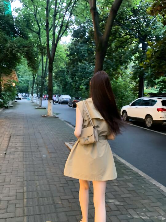 穿对了衣服 背影都是满满氛围感