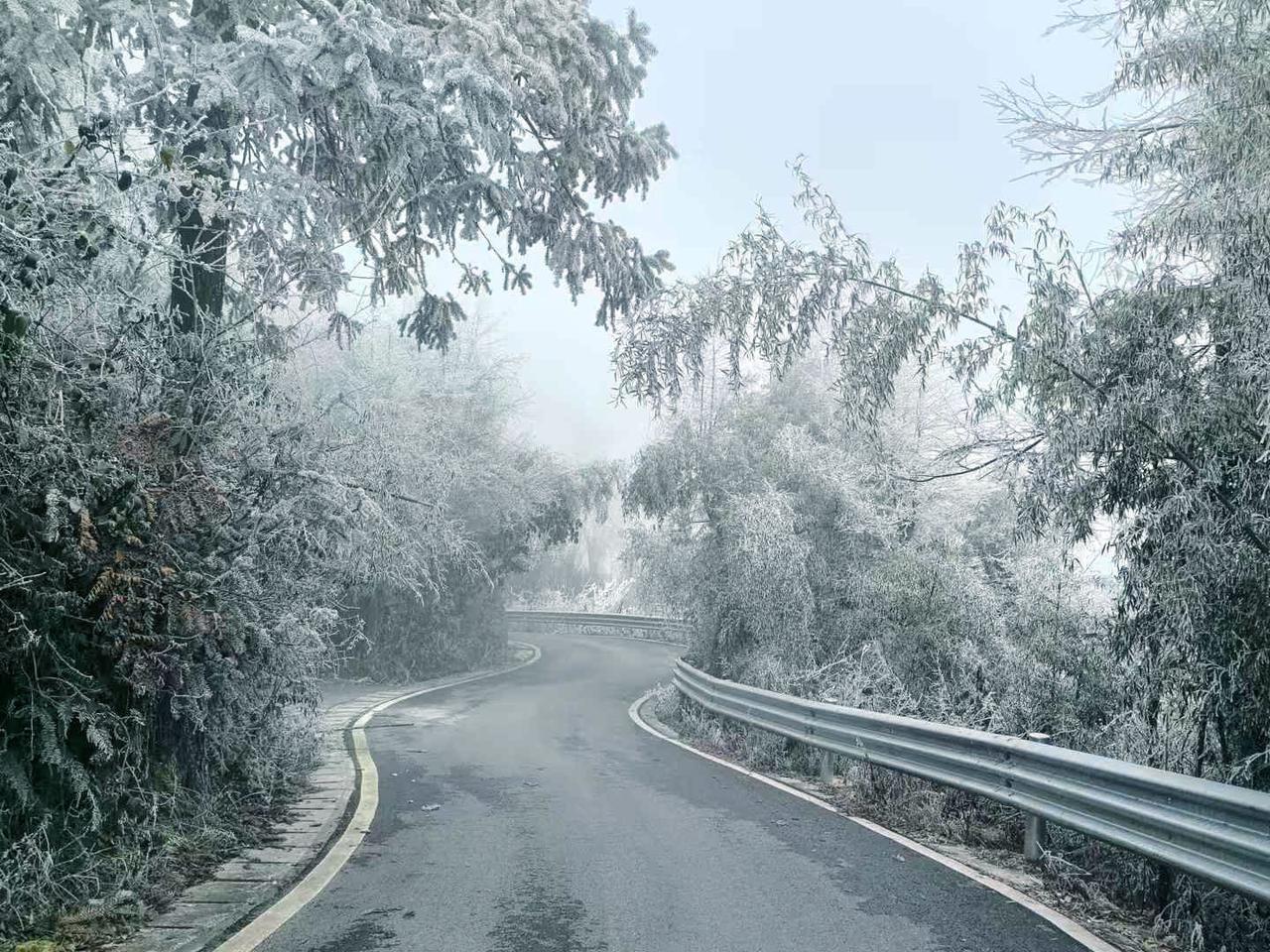 庄子《天地》之十

将闾葂（wan）见季彻曰：“鲁君谓葂也曰：‘请受教。’辞不获