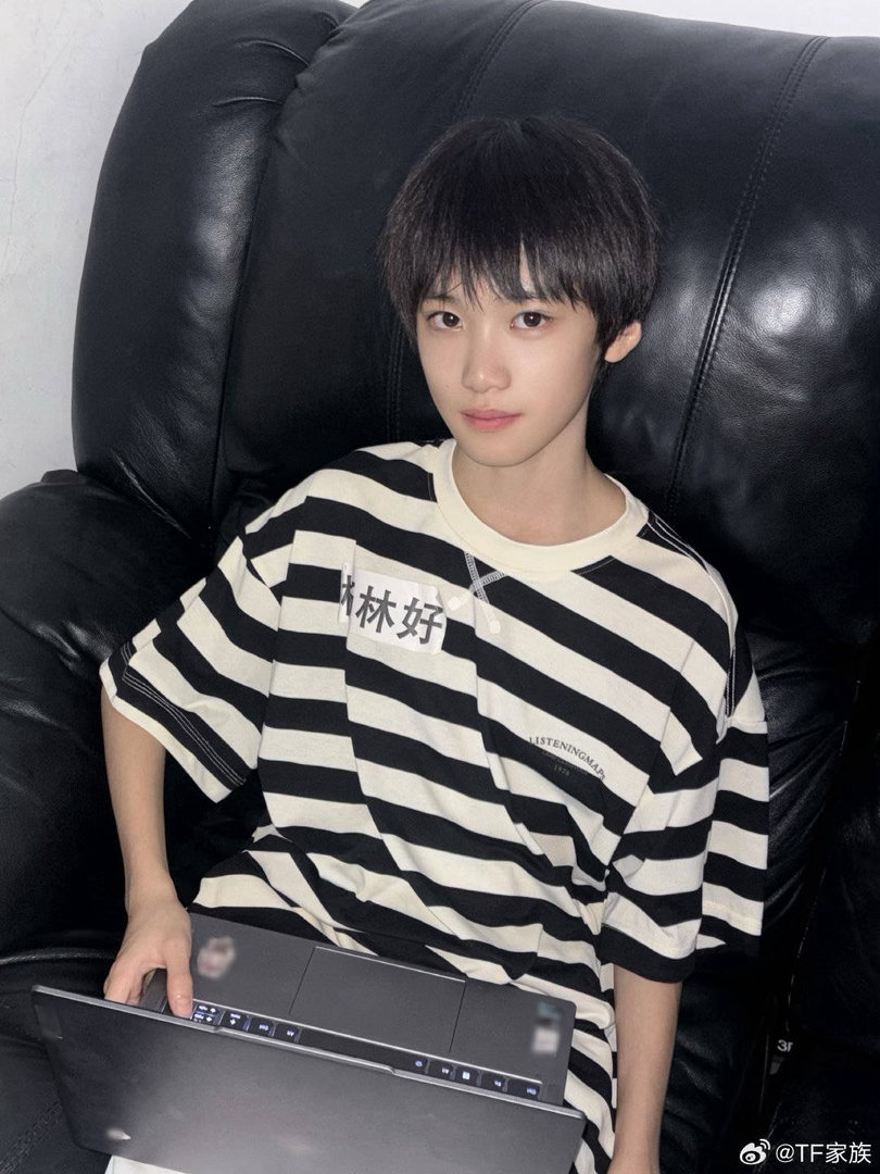 杨林好以德化人，厚德而行，福自至矣。以书育人，以书引善，以书养德。上士忘善，中士