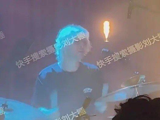 刘大锤曝的00国民小花和95小生恋情是欧阳娜娜安雨，这算什么95生～[二哈] ​