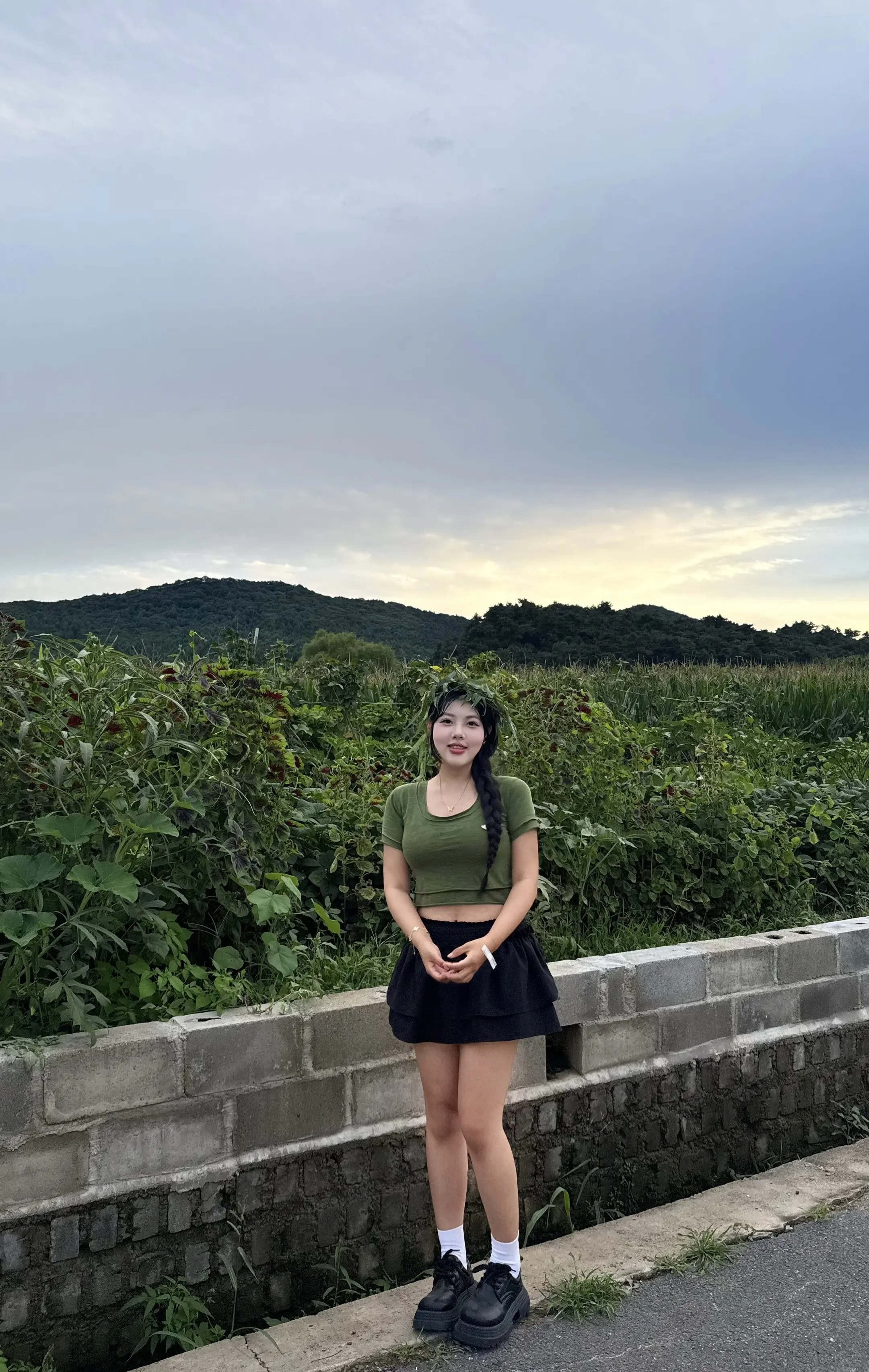 你要照顾好 你黑色的头发 挑剔的胃和爱笑的眼睛