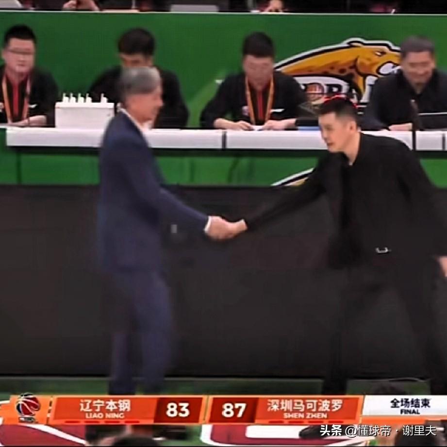 杨鸣的一次决策，让辽宁队在主场痛失胜局，第二节使用单外援被对手抹平比分，第四节最