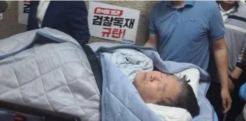 尹锡悦，豁出去了。今天，韩国总统批准了法院逮捕李在明的申请。笔者认为，这是尹锡悦