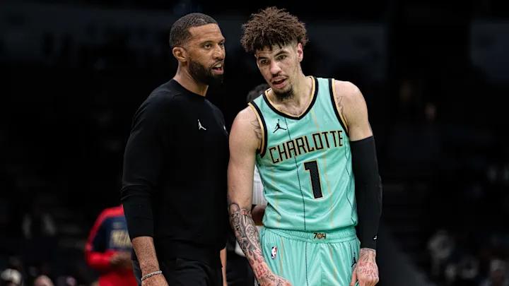 拉梅洛·鲍尔将夏洛特黄蜂本赛季的强势反弹，归功于主教练查尔斯·李近两个赛季打造的