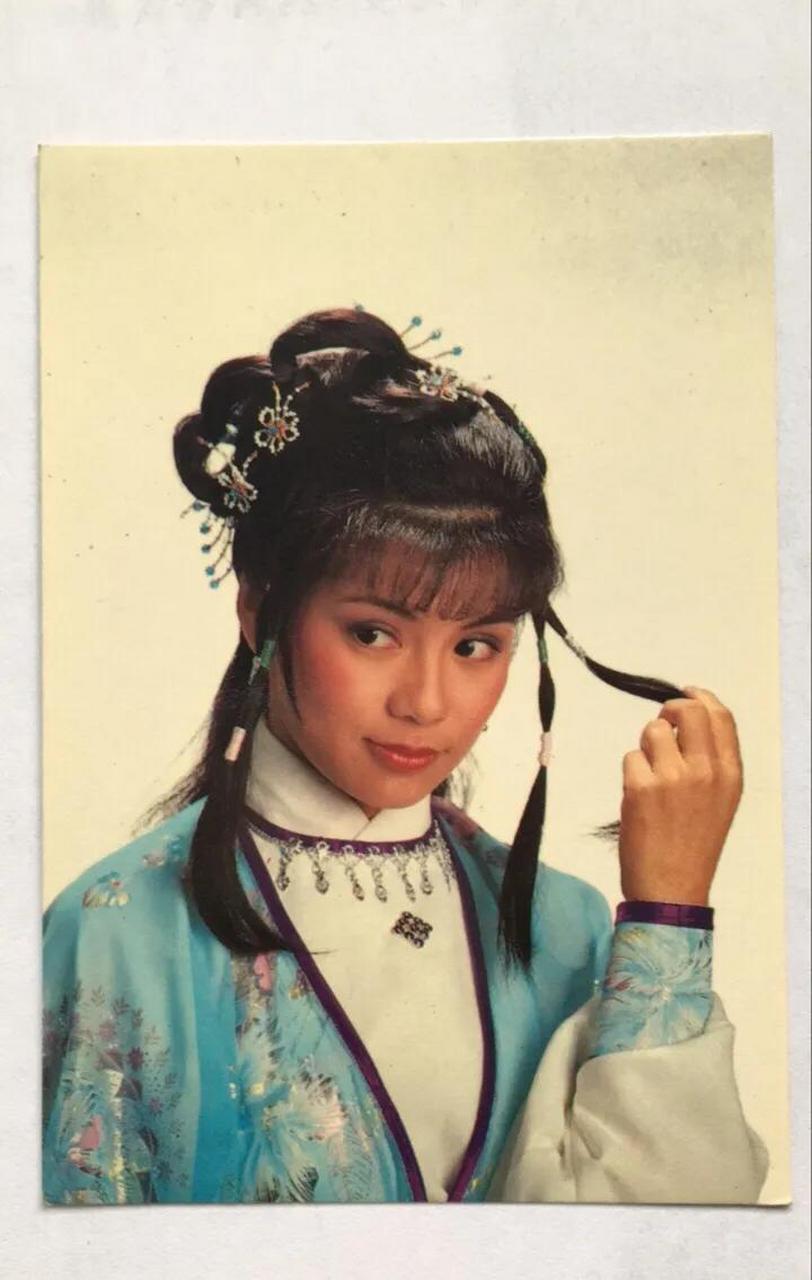 翁美玲演的黄蓉无法被超越吗?

是的，她演的黄蓉很深入人心，很有灵性，又美又可爱