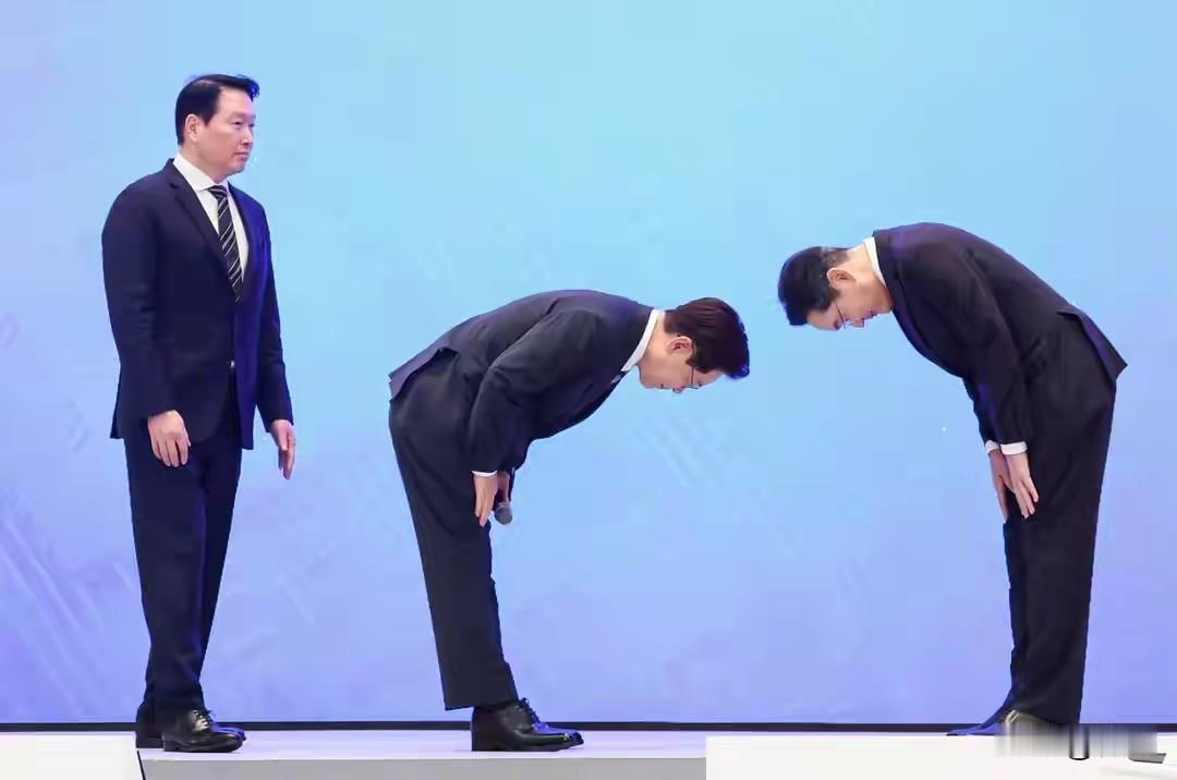 差点给财阀下跪！李在明好歹是总统，怎么会有这样的想法？
近期韩国总统李在明和韩国