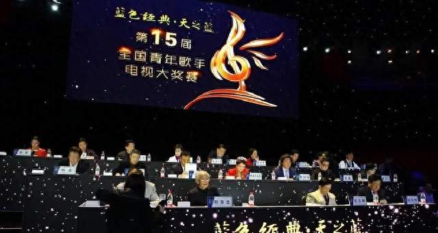 刘欢为数不多的乐坛争议往事：当众给前辈齐秦打7分