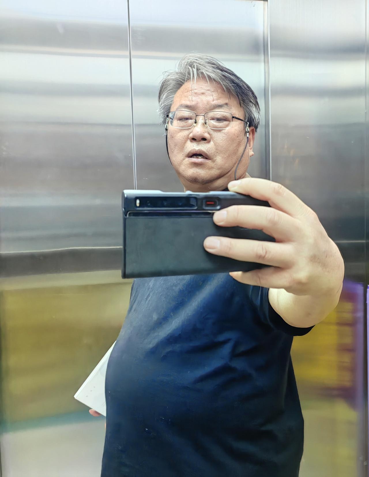 午间，一碗安徽素板面后，步行5公里 ，虽然昨天酒多，今天腿仍软，平均配速还是进了