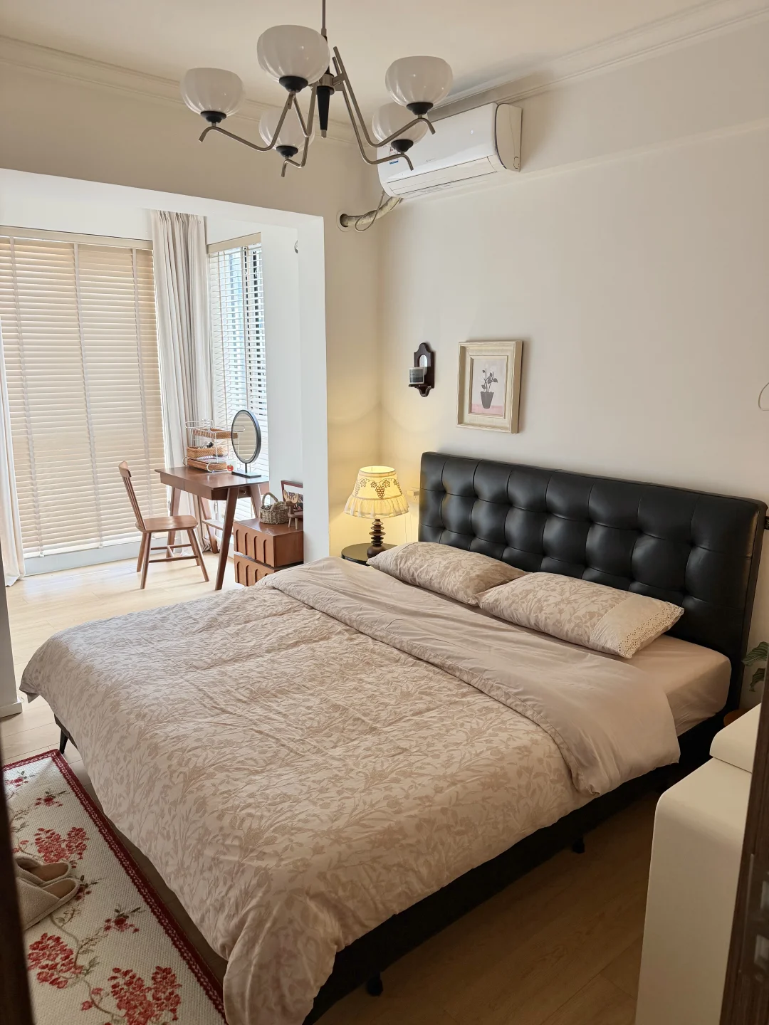 12㎡小卧室的幸福感，是这张华夫格真皮床给的