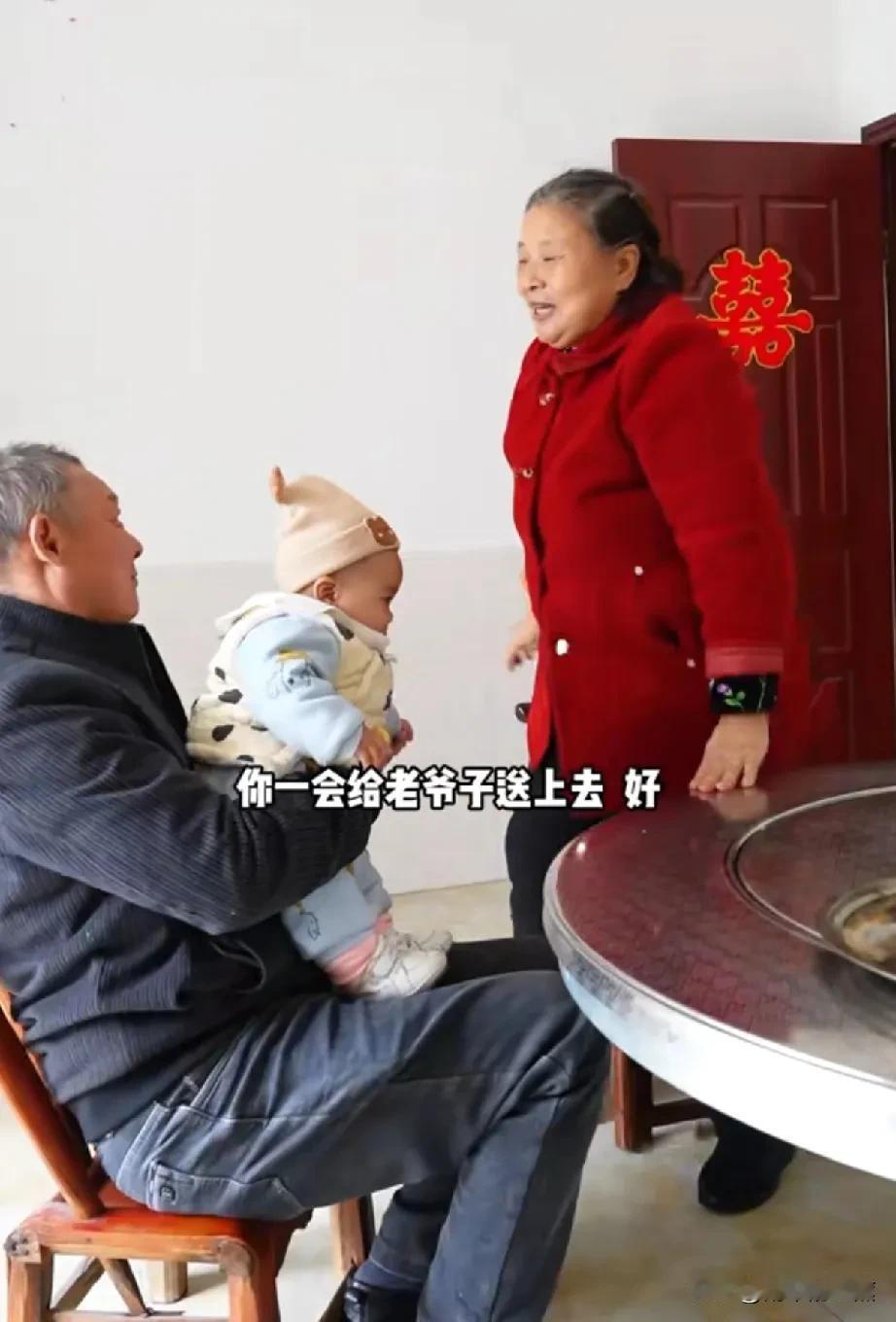 因为菲利斯和拉乌姐妹俩，杜斌和刘力两家也成了亲戚。当姐妹俩回到坦桑尼亚娘家时，两