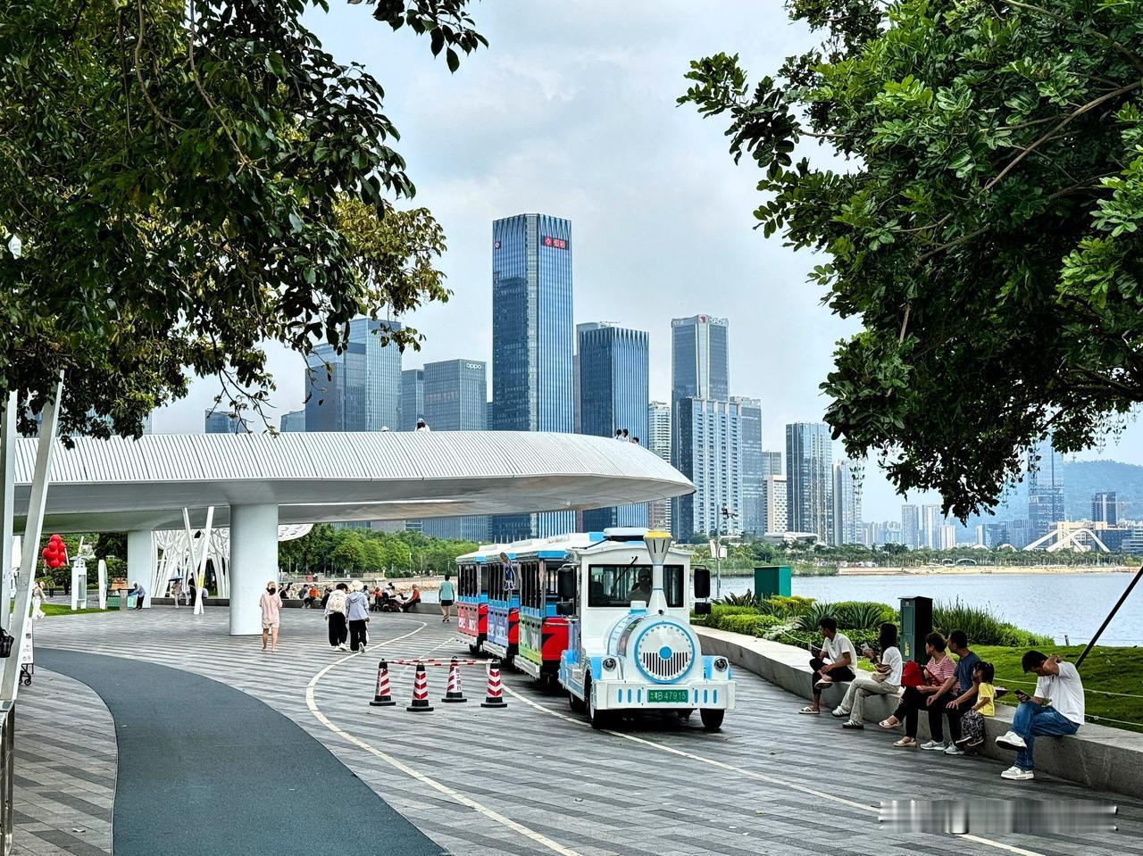 前海拍照打卡好去处，欢乐港湾海景风光南山区前海湾 [招财进宝][福][兔年大吉]