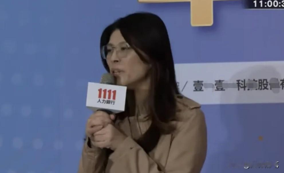 两岸交流渠道再扩大，郑丽文如愿以偿。

国共论坛重启的消息今天在岛内传开，郑丽文