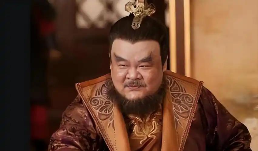 公元755年，一场突如其来的叛乱打破了盛唐的宁静。安禄山率领的叛军如潮水般涌来，