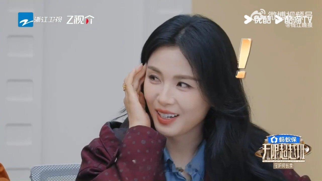 刘涛吴镇宇用演技吊打AI无限超越班 没有夸张台词，只有一个眼神的进退。刘涛和吴镇