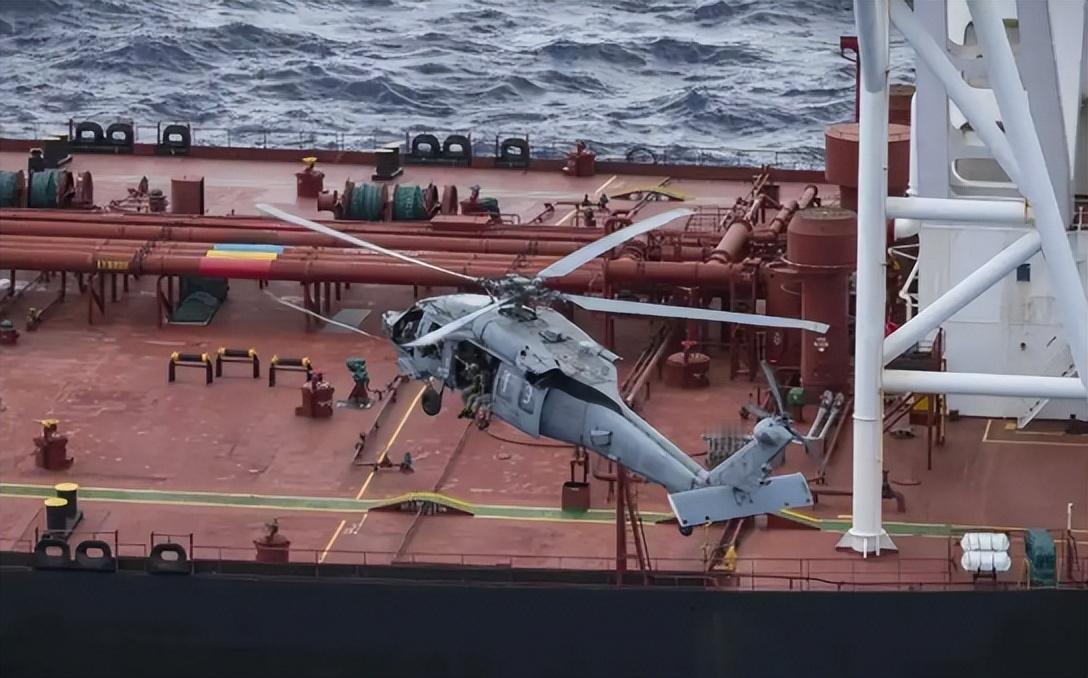 近期美伊海上摩擦持续爆发，双方同日公布船只拦截扣押视频，对抗姿态针锋相对。

两