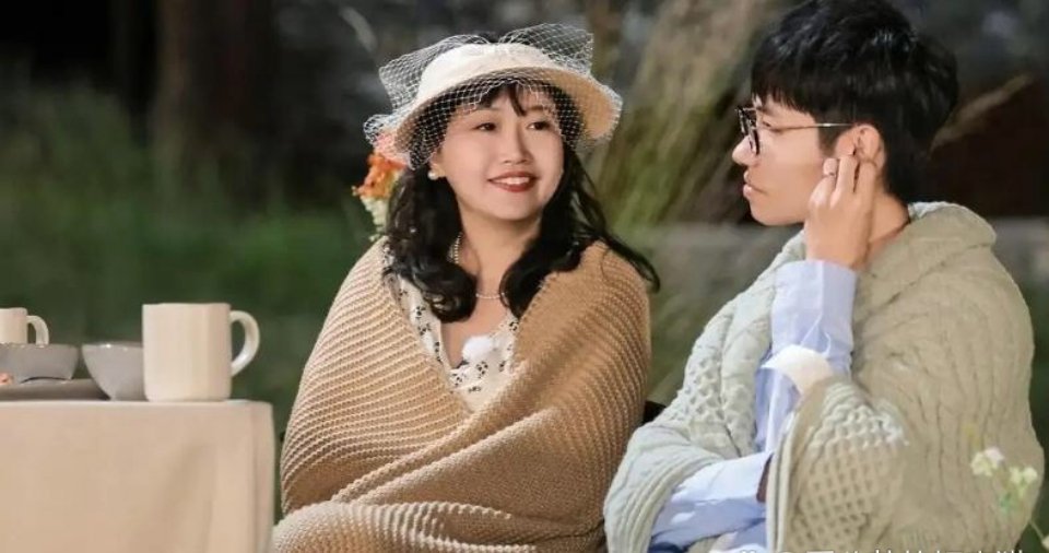 李行亮才是最能装的吧！装淡定，装好人，装理智，冷静的态度把麦琳逼疯。让别人看到疯