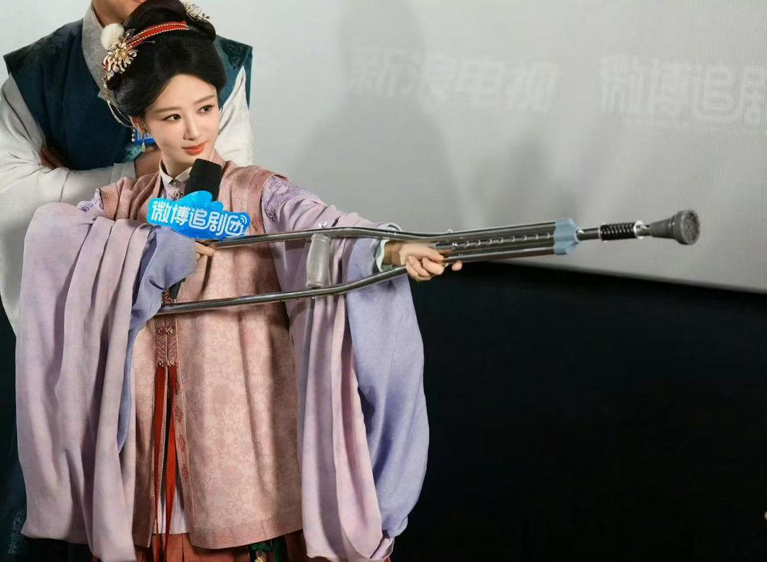 杨紫韩东君家业感情好像跳楼机本以为迎来甜蜜时刻，没想到剧情突然急转直下，刚看完真