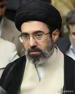 伊朗终于官宣，
他们的新最高领袖被选出来了，
只是让很多人没想到的是，
这位新领