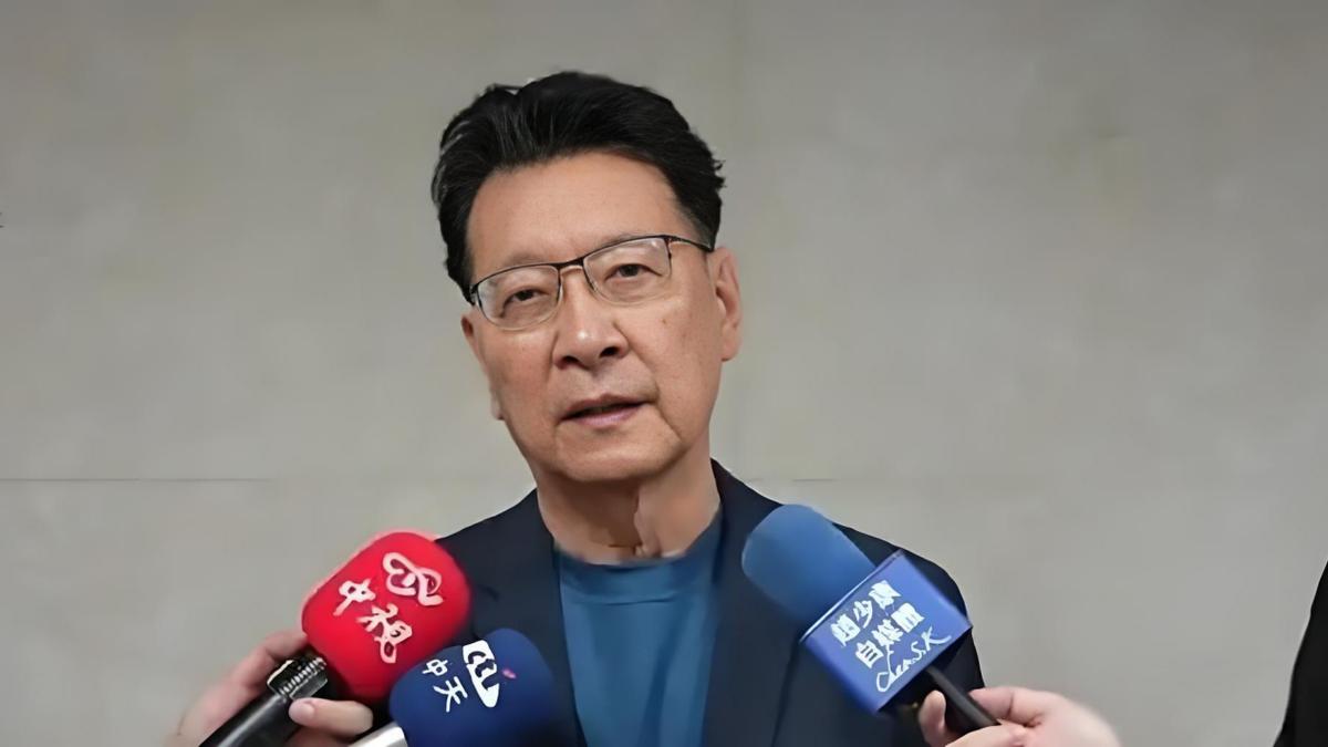 面对美国要抢走台湾一半芯片产业的勒索，赵少康向大陆发出了质问：“你们为什么不出来