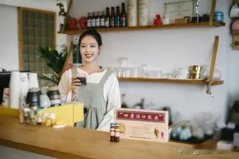 冷热不均，让肠胃承受沉重负担！

炎热的夏季，人们经常吃一些冷饮，像冰激凌、冰镇