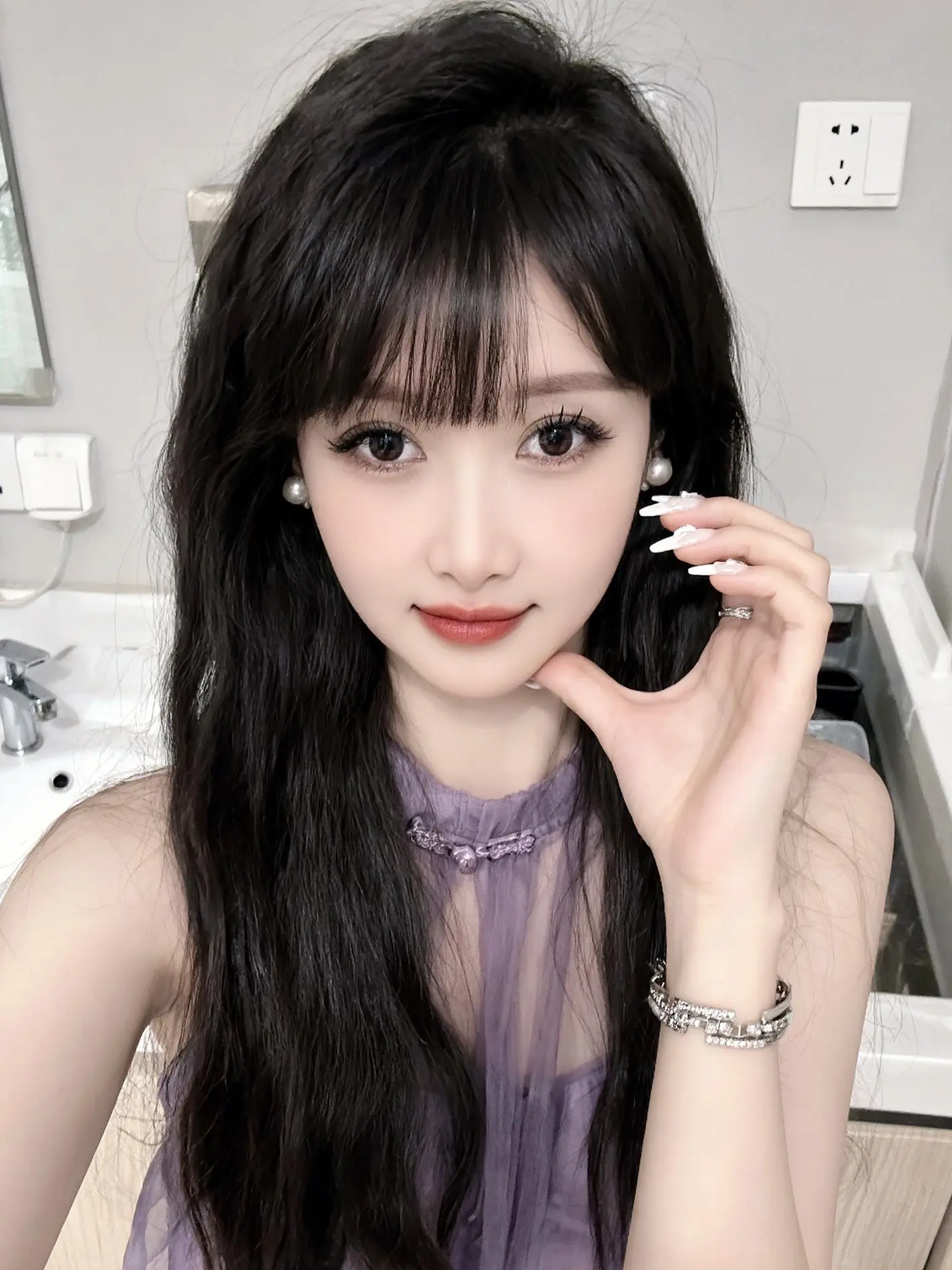 每个成功的奥特曼背后，都有一个默默挨打的小怪兽！