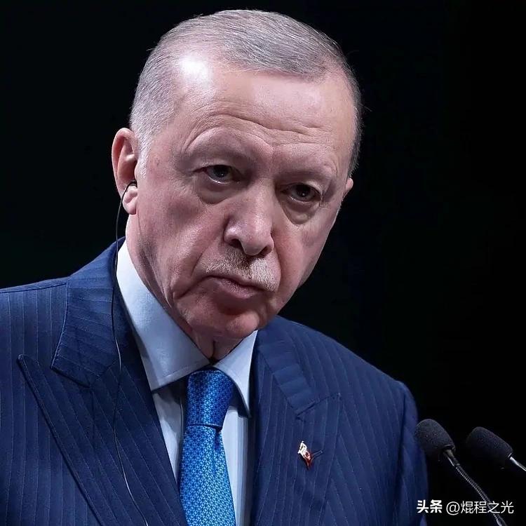 以色列赶在特朗普收手前，急着把伊朗打疼！

2026年3月10日 19:15
