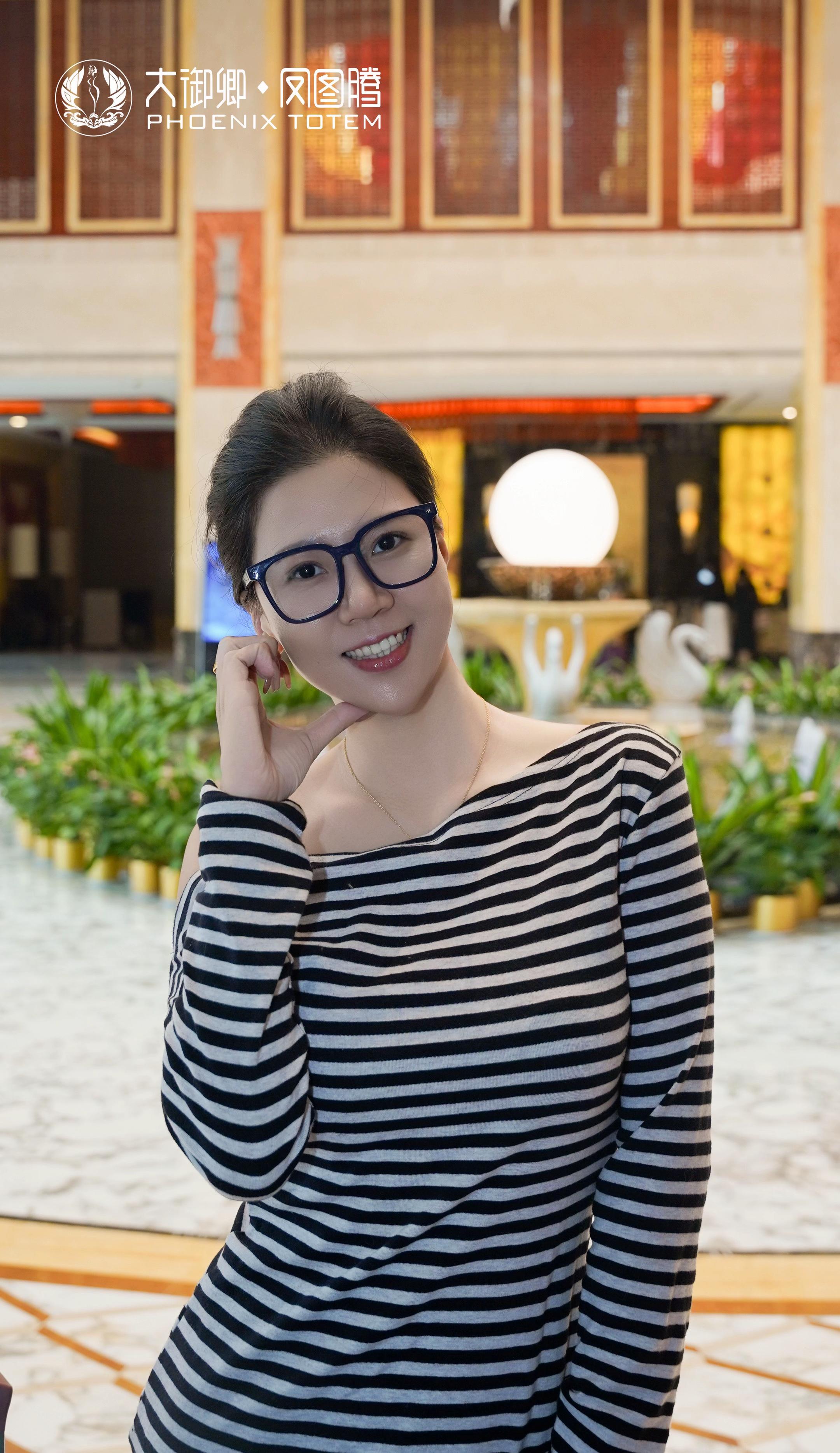 他不会用承诺拴住你的脚步 而是默默加固你的底气 让你随时有出发的勇气