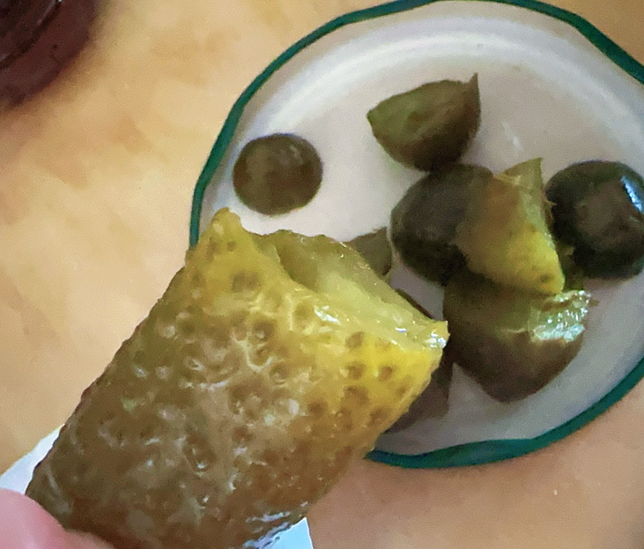 今天cos华妃，吃了好多酸黄瓜 ​​​