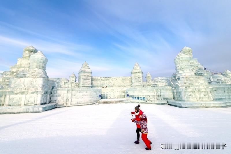 2026 春晚哈尔滨分会场简直太让人期待啦！分会场设在冰雪大世界，那冰雕奇观当舞