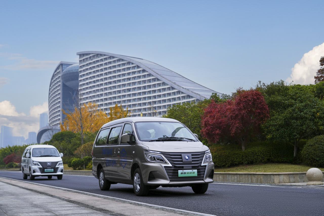 每公里电费仅1毛钱！
超低运营成本，创富路上每一分都省进钱包，赚钱更实在。