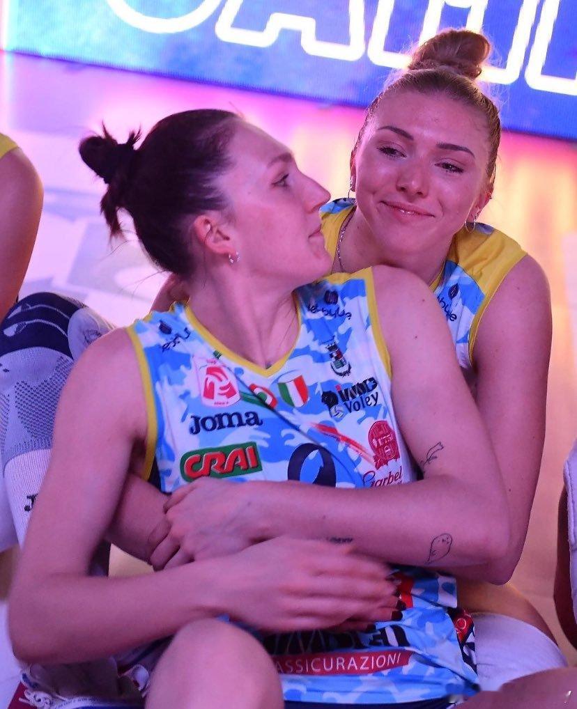 祝早日康复。女排国际排坛动态