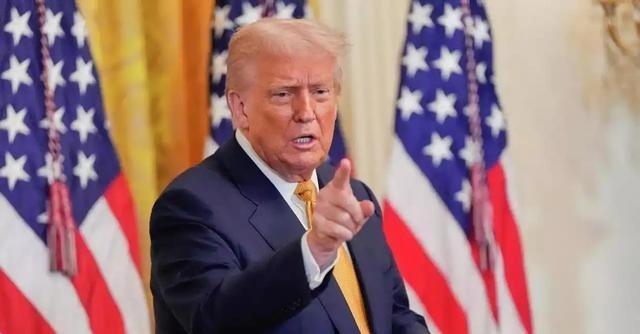 张口就来，特朗普又开始“胡言乱语”了！他表示：等我打完伊朗，有空我就去学习西班牙