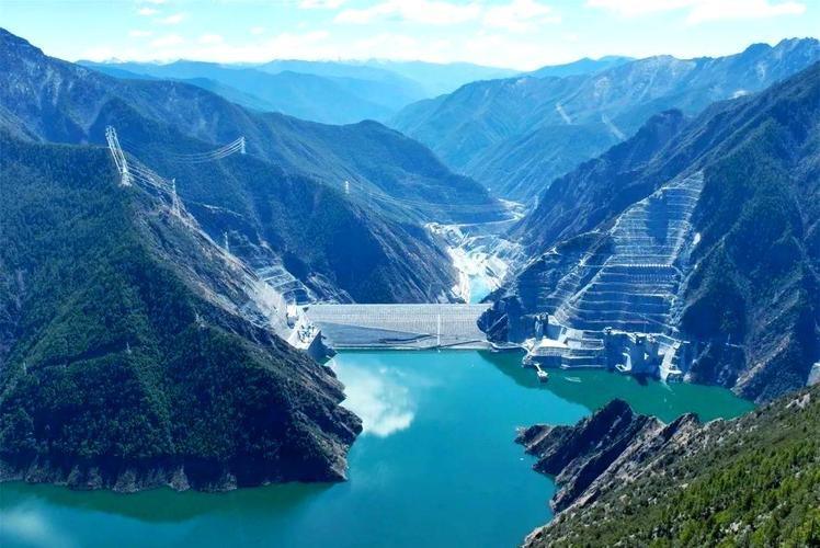 美国人盯着卫星照片看了半天，恐怕怎么也想不通，中国竟然在这一片被视为“生命禁区”