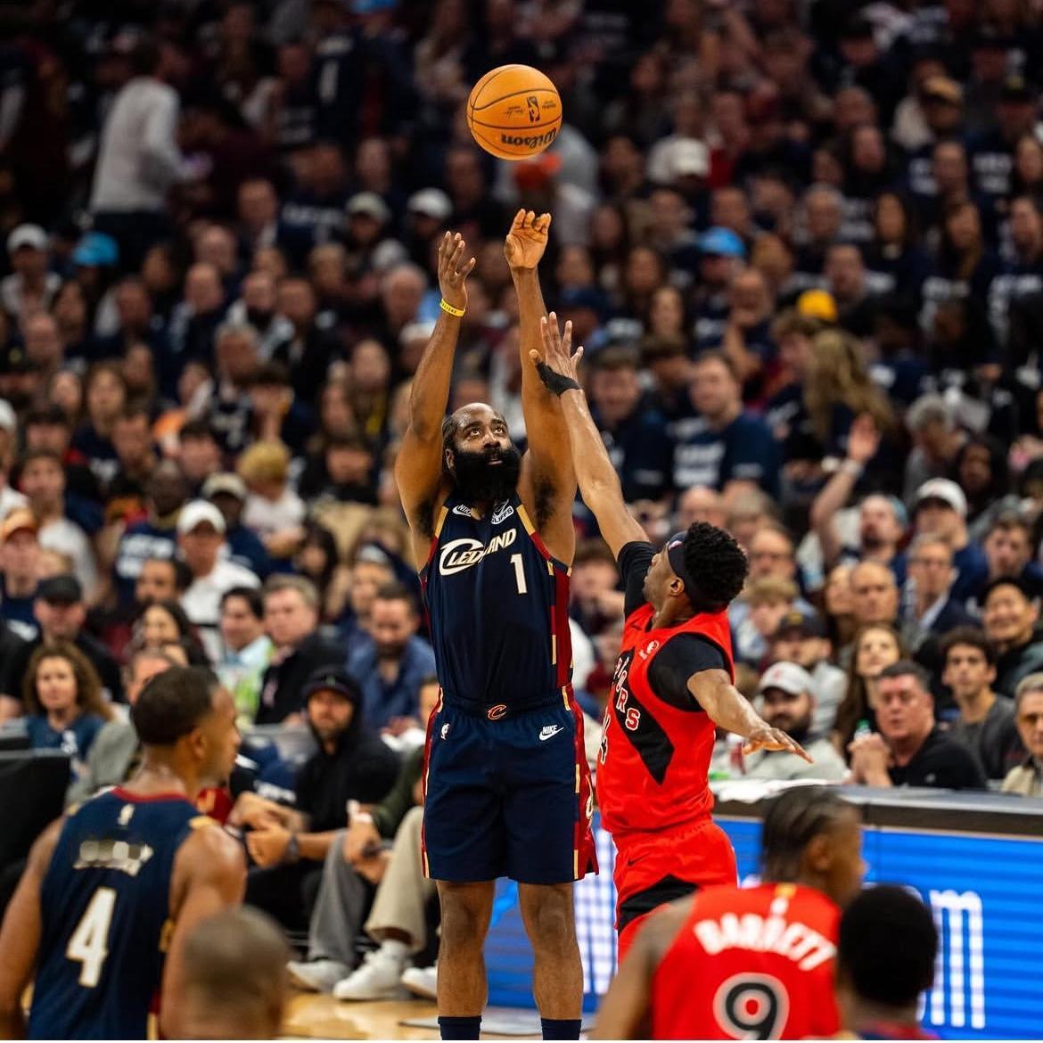 哈登20+10！今日东部季后赛首轮G1，骑士126-113击败猛龙，本场比赛哈登