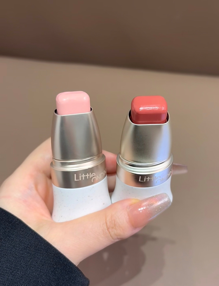 这个腮红棒真的太好用了谁来懂一下妆容教程彩妆 真的可以多用，出门急的时候，随便点