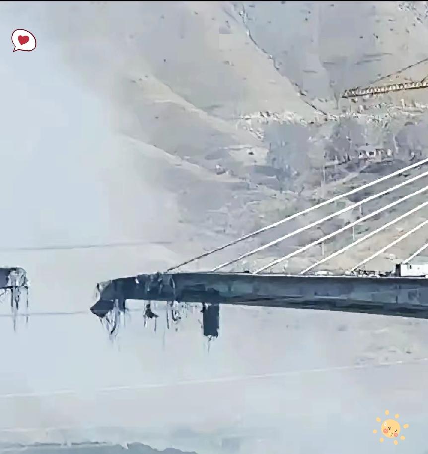 炸桥逼跪伊朗？这才是最天真的算盘
 
谁以为炸断中东最高桥，就能让伊朗低头？太看