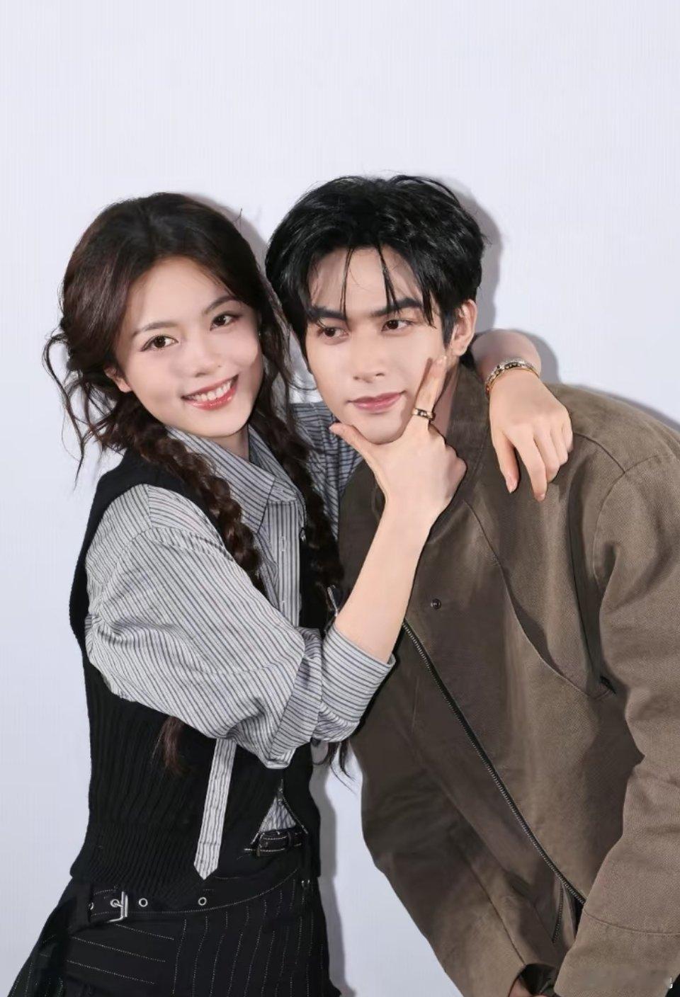 骄阳似我破30000了，我要看扫楼!骄阳似我腾讯站内热度破30000