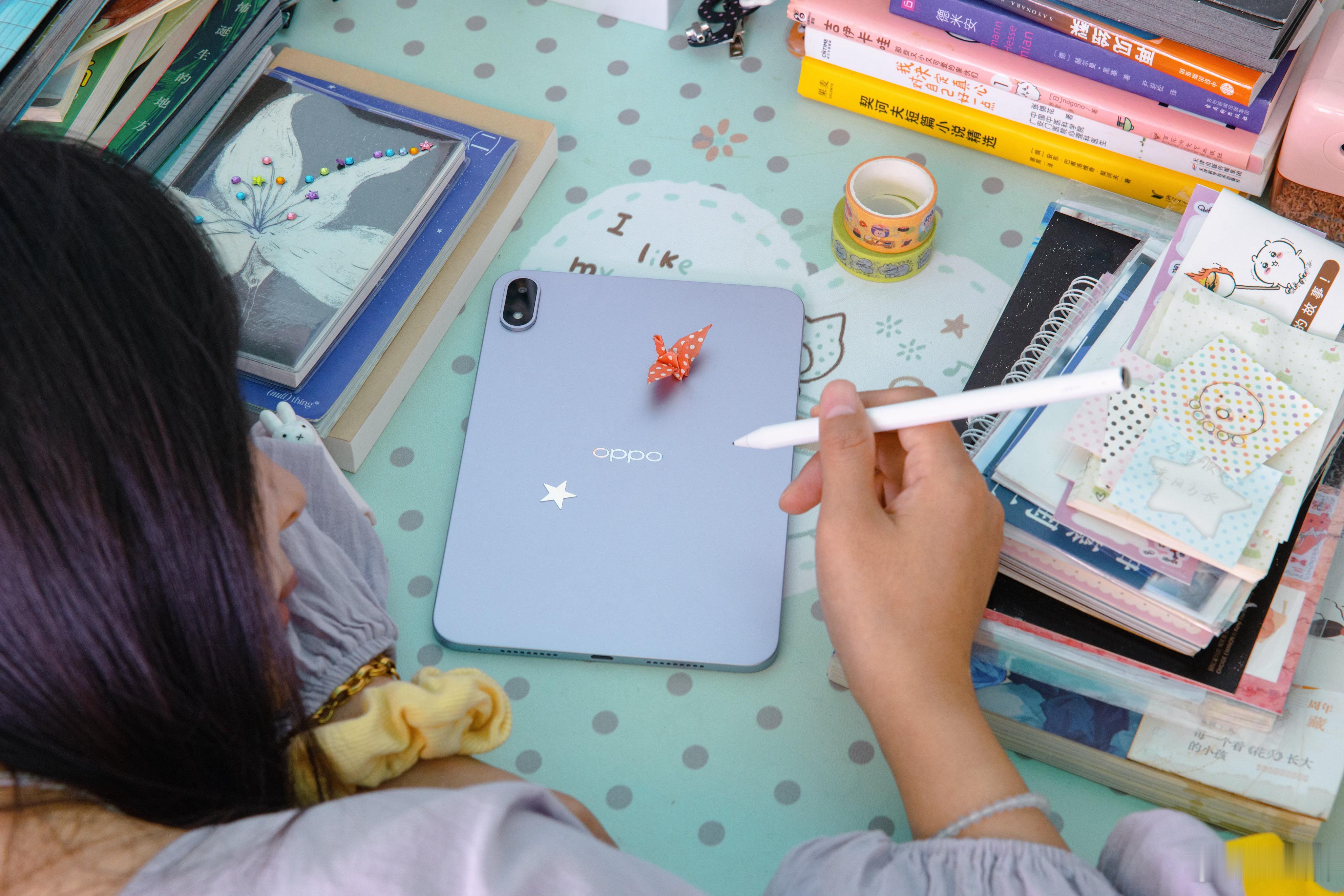 小平板手感就是好啊，OPPO Pad Mini 只有282g重量，5.39mm 