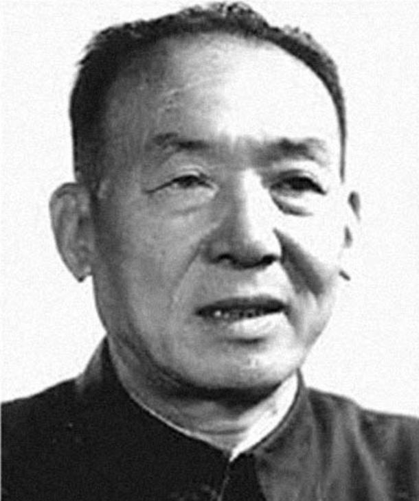 1984年，侯政想探望贺子珍却被护士拦在门外：领导有令，任何人不准进入
1935