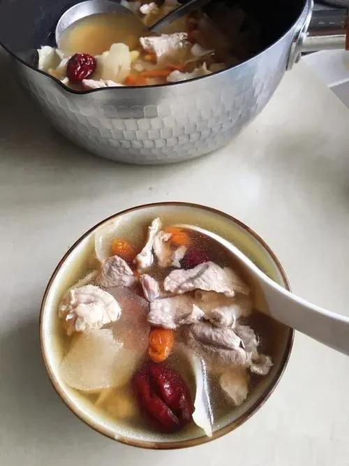 想养好孩子脾胃，4个简单方法，照着做就行了
 
如果你家孩子脾胃虚弱，食欲不好，