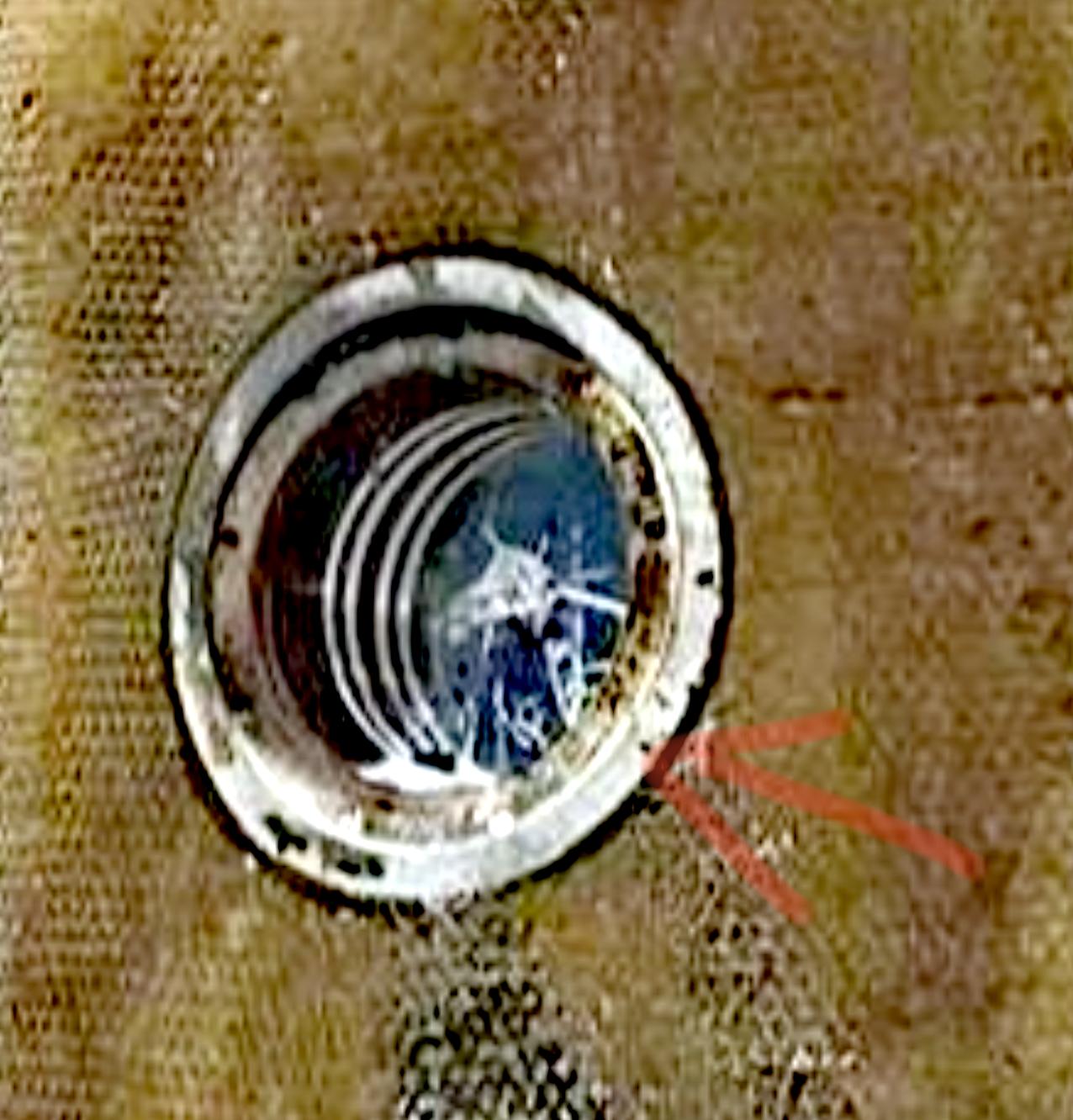 教科书级别！这些碎片在太空中以每秒7.8公里的相对速度“裸奔”，对航天器安全构成