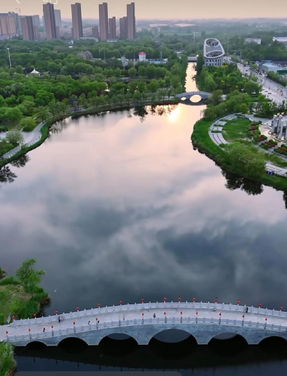 曹县人民公园一角