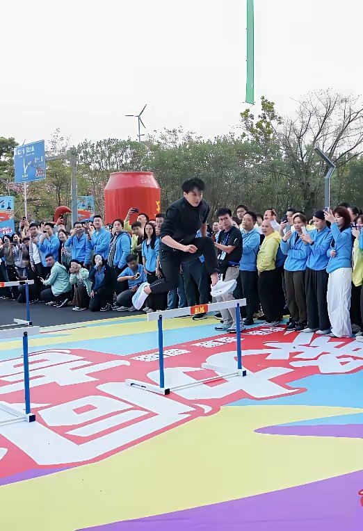 全运会冠军刘景扬终于等到了她的“王老吉时刻”！刘景扬代言王老吉，这个28岁拿全运
