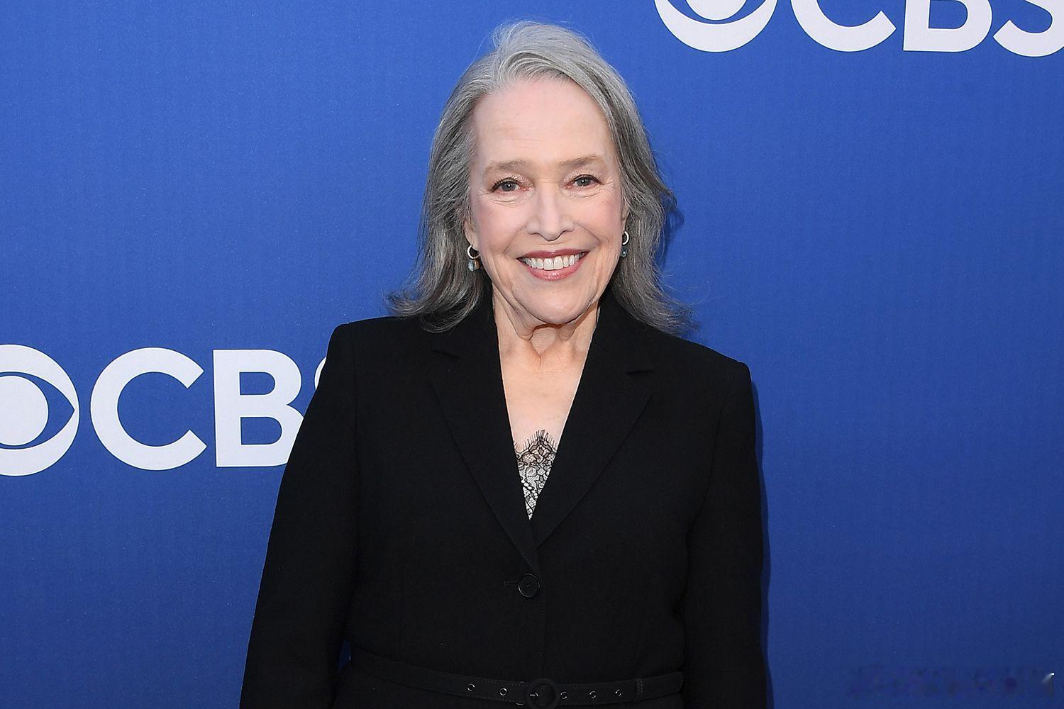 【凯西·贝兹谈减肥近百斤历程：因确诊糖尿病决定减肥】CBS的新剧《老练律师》开播